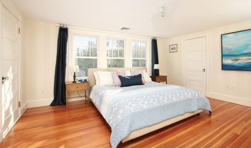 711 Chestnut St, Newton MA 02465-2529 exterior