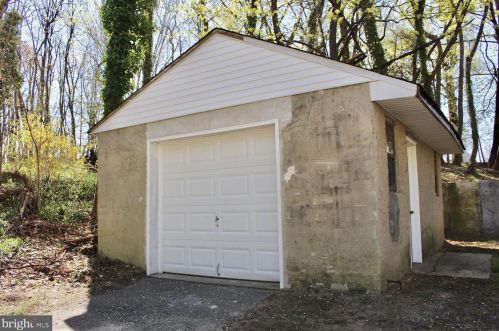 910 Boundary Rd, West Deptford NJ  08096-6571 exterior