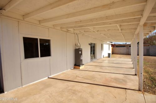 3024 64 Dr, Phoenix AZ 85033-4507 exterior