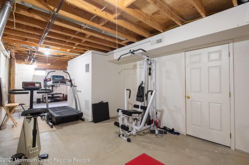 760 Veterans Hwy, Jackson Twp NJ 08527-3335 exterior