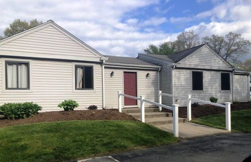 168 Hart St, Taunton MA 02780-3756 exterior