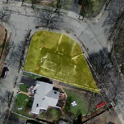 138 Warwick Rd, Newton MA 02465-1739 aerial view