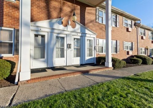 6 Lincoln Gdns, Lake Hiawatha NJ  07034-2406 exterior