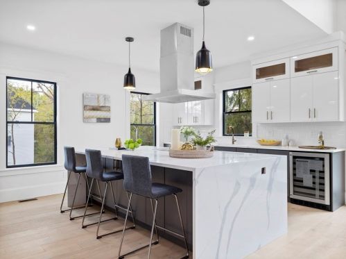 31 Greenwood St, Newton MA 02459-2702 exterior