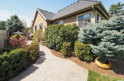 2161 Lorita Way, Sandy UT 84093-6514 exterior