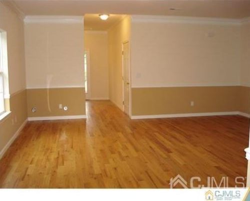 80 Sharot St, Carteret NJ  07008-2909 exterior