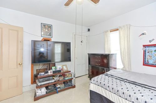 62 Paris St, Everett MA 02149-4409 exterior