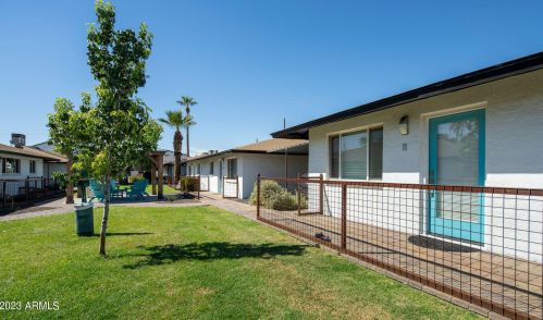 3025 38 St, Phoenix AZ 85018-4114 exterior