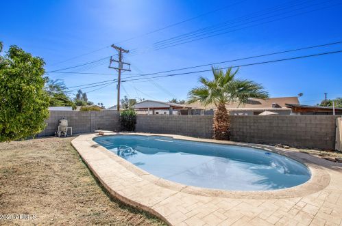 4923 Cheery Lynn Rd, Phoenix AZ  85031-3514 exterior