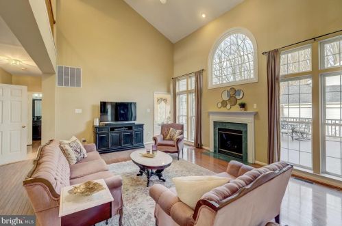 6920 Mystic Wood Way, Columbia MD 21044-4914 exterior