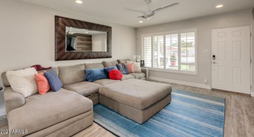 3340 Clarendon Ave, Phoenix AZ 85031-3140 exterior