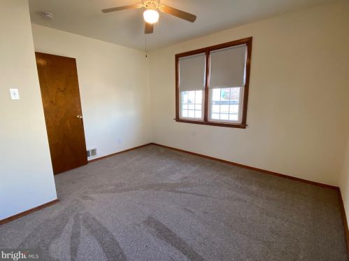 231 Cedar Ave, West Deptford NJ 08093-1410 exterior