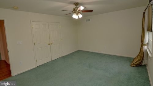 8 Landview Ln, Columbus NJ 08022-2260 exterior