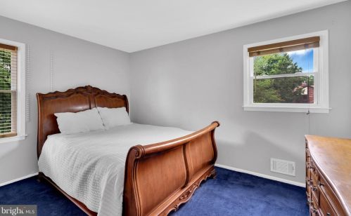 85 Colleen Cir, Trenton NJ 08638-1724 exterior