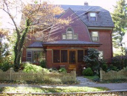 23 Oxford Rd, Newton, MA 02459-2407