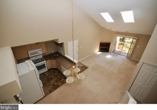 1304 Tristram Cir, West Deptford NJ 08051-2256 exterior