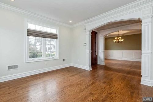 15 Woodland Rd, Cresskill NJ  07626-1030 exterior