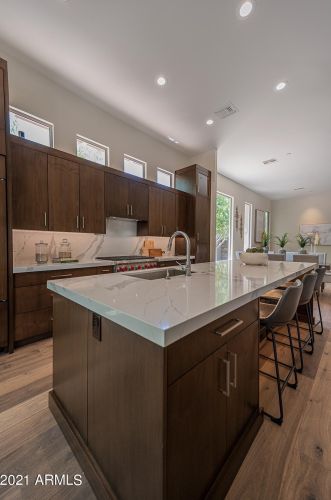 6417 30th Way, Phoenix AZ  85016-8927 exterior