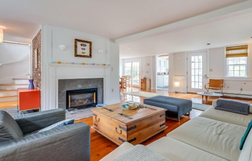 75 Main St, Chatham MA 02633-2419 exterior