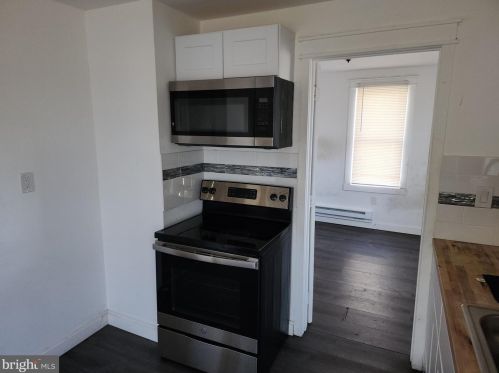 437 Broad St, West Deptford NJ  08066-1086 exterior