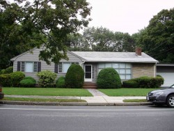 1985 Beacon St, Newton, MA 02468-1438