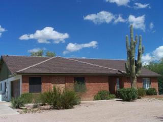 10036 Fenimore Rd, Mesa, AZ 85207-5406