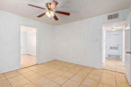 2502 Edgemont Ave, Phoenix AZ 85035-1716 exterior