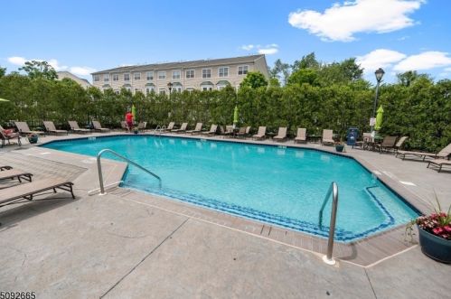 406 Deluca Rd, Belleville NJ  07109-5349 exterior