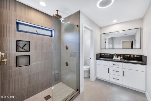 4115 Catalina Dr, Phoenix AZ 85015-6024 exterior