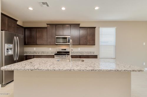 17212 7 Ln, Phoenix AZ 85085-6385 exterior