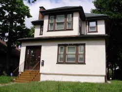 525 California St, Newton, MA 02460-1210