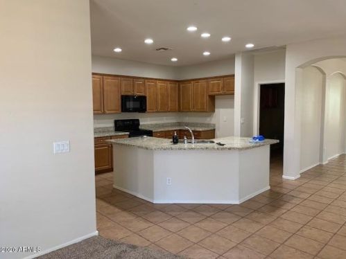 35314 31st Ave, Phoenix AZ  85086-2135 exterior