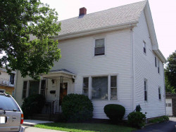 290 Watertown St, Newton, MA 02458-1347