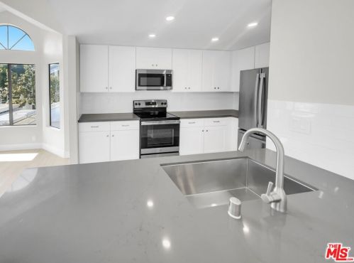 98 Remington, Irvine CA 92620-3738 exterior