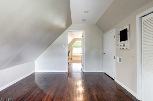 27 Mt Pleasant Ave, Belleville NJ 07109-2021 exterior