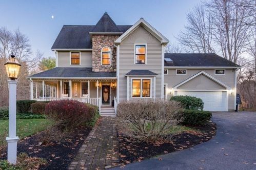 25 Chris John Way, East Bridgewater, MA 02324-3029