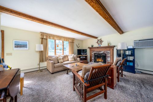 385 Candlewood Dr, Eastham, MA 02642-2243