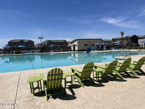 5745 Atlantis Ave, Phoenix AZ 85043-6312 exterior