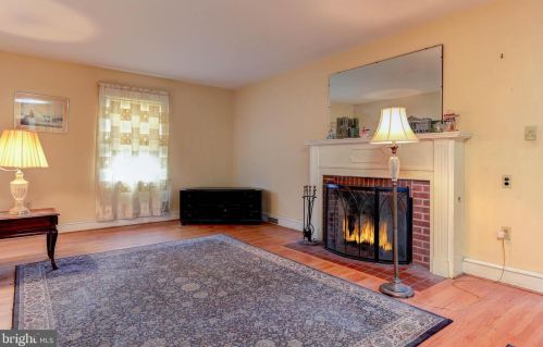 501 Broadway, West Deptford NJ 08093-1170 exterior