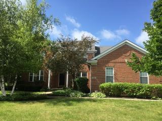 7681 Galena St, Bull Valley, IL 60014-6643