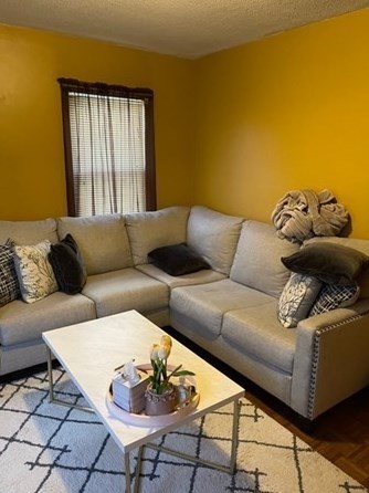 72 Winsor St, New Bedford MA 02744-1843 exterior