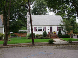 35 Albert Rd, Newton, MA 02466-1302