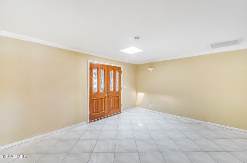 5501 Camelback Rd, Phoenix AZ 85033-1642 exterior