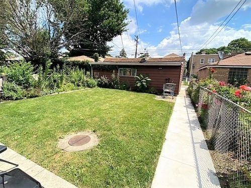 1623 Oak Park Ave, Forest View IL 60402-1740 exterior