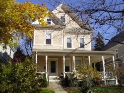 123 Dickerman Rd, Newton, MA 02461-1303