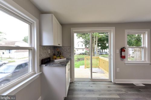 201 Maple Ave, West Deptford NJ  08093-1204 exterior