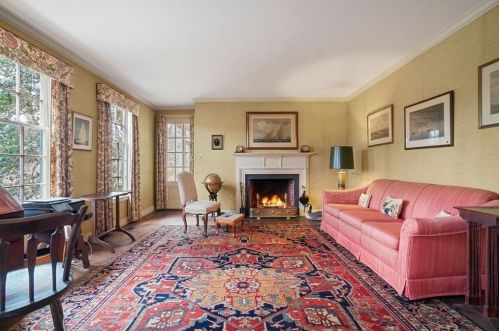 414 Westfield St, Dedham MA 02026-5626 exterior