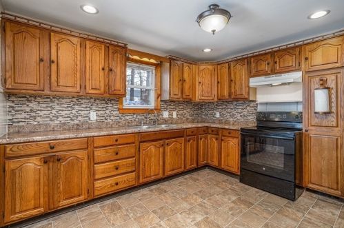 38 Fredette St, Royalston MA 01331-1112 exterior