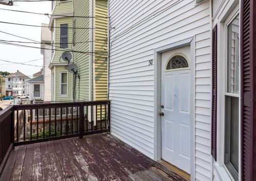 50 Beacon St, Fall River MA 02724-1534 exterior