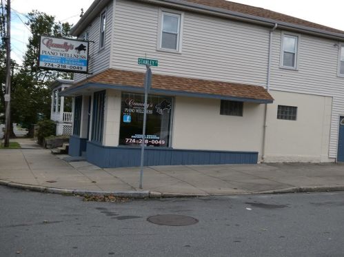 496 Nash Rd, New Bedford, MA 02746-1530